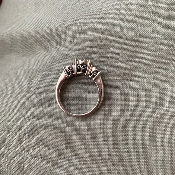 Engagement Ring - Picture 4 of 4